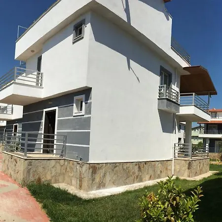 Villa Roza Villas *